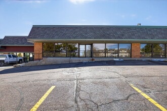 12860 W Cedar Dr, Lakewood, CO à louer Photo intérieure- Image 1 de 13