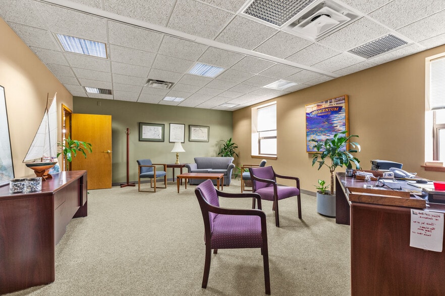 69 Parker St, Newburyport, MA for lease - Building Photo - Image 3 of 15