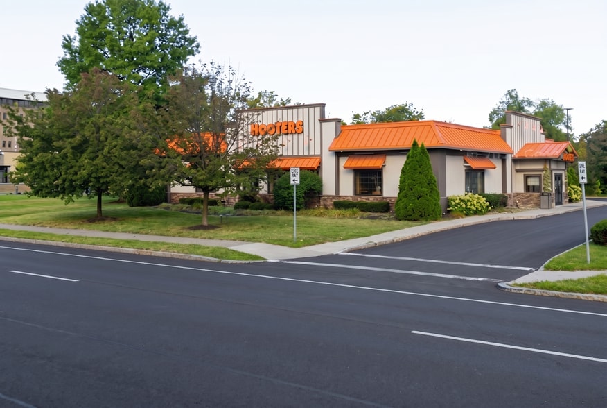 70 Wolf Rd, Albany, NY for sale - Building Photo - Image 1 of 11