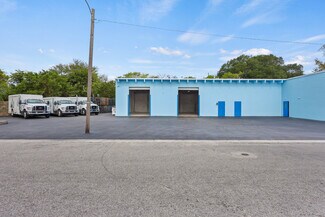 Plus de détails pour 2605 Kelly Ln, Lake Worth, FL - Local d'activités à louer
