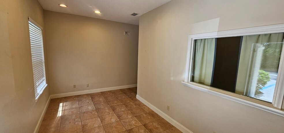 465 Summerhaven Dr, DeBary, FL for lease - Building Photo - Image 2 of 12