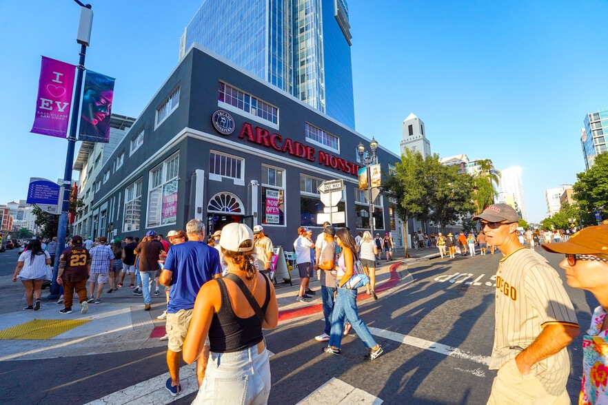704 J St, San Diego, CA for sale - Primary Photo - Image 1 of 11
