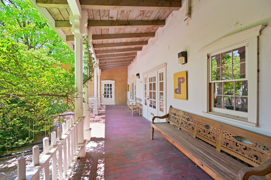 200 W De Vargas St, Santa Fe, NM à vendre - Photo du bâtiment - Image 2 de 36