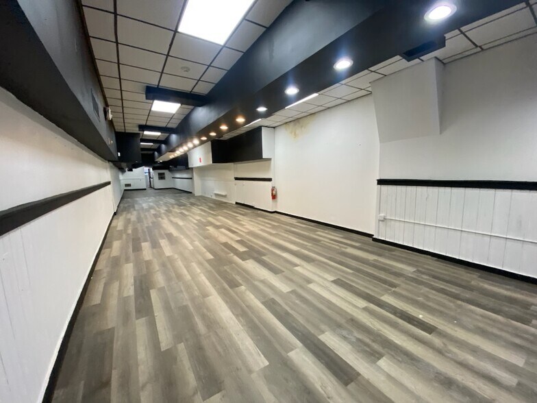 126 E Lincoln Hwy, Coatesville, PA for lease - Interior Photo - Image 3 of 9