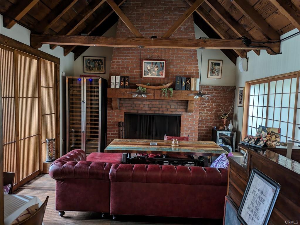 521 N La Cienega Blvd, Los Angeles, CA for lease Interior Photo- Image 1 of 15