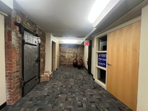 124 Walnut St E, Mankato, MN for lease Interior Photo- Image 2 of 2