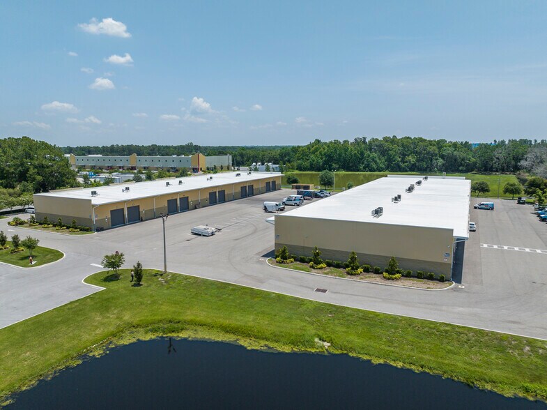 3920 Anchuca Dr, Lakeland, FL à louer - Photo du bâtiment - Image 2 de 4