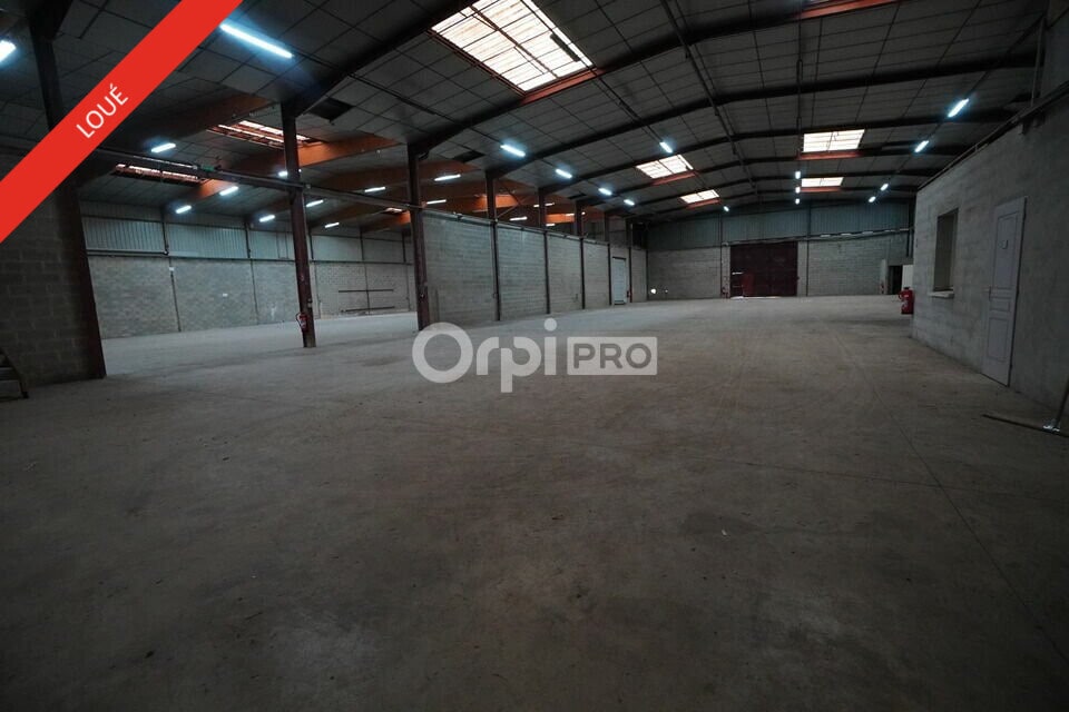 Industrial in Quetigny for lease Building Photo- Image 1 of 8