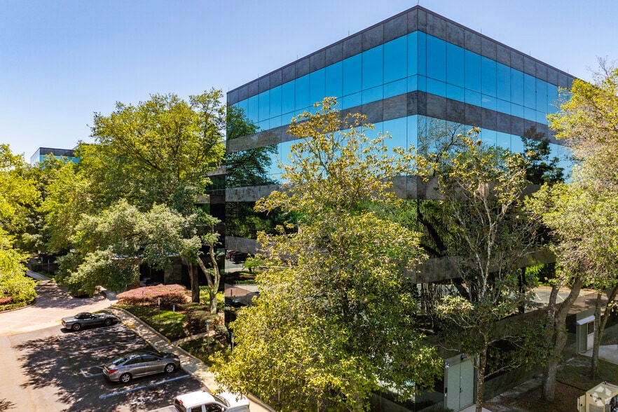 12470 Telecom Dr, Tampa, FL for sale - Building Photo - Image 3 of 9