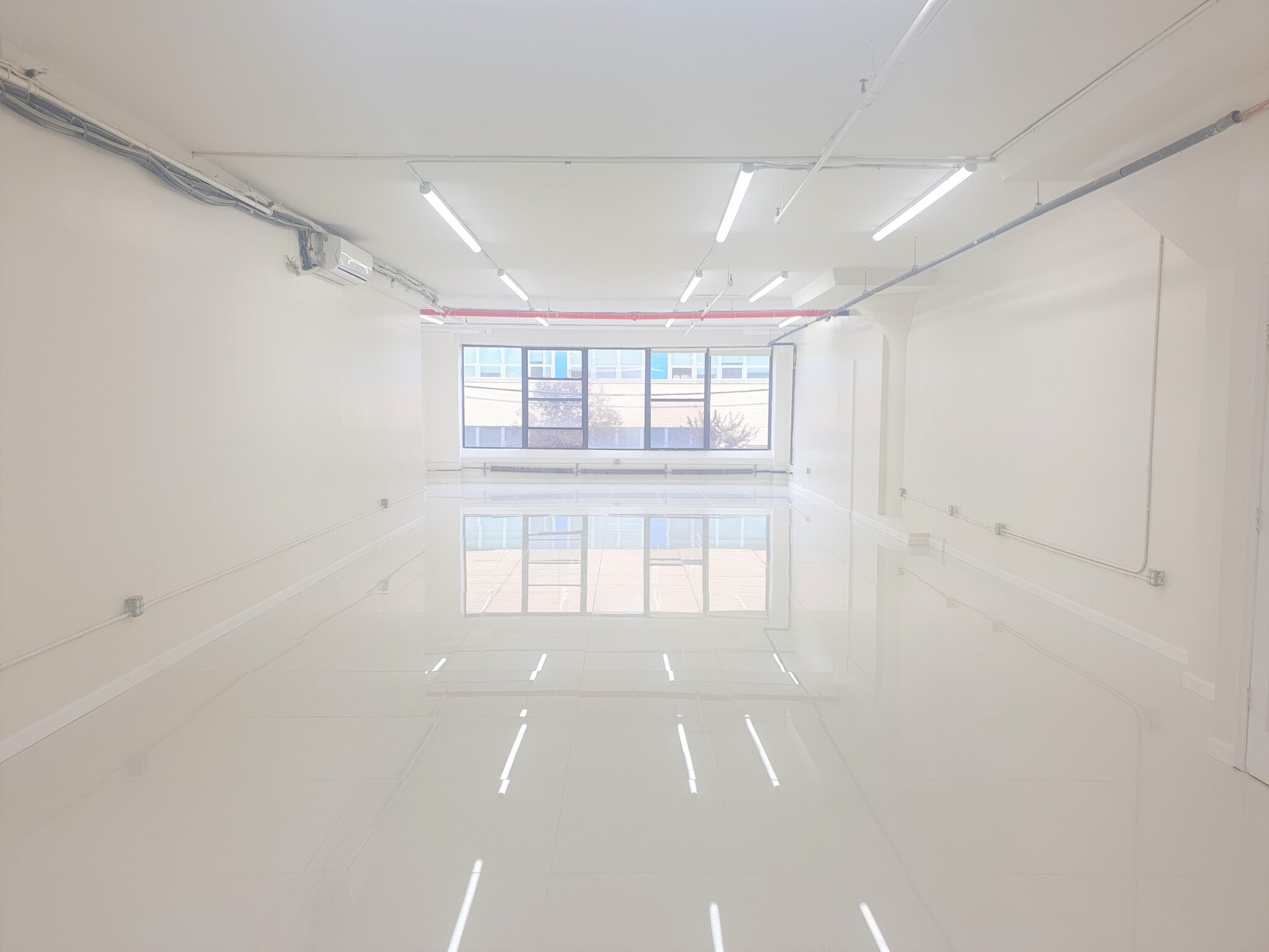 4701 Van Dam St, Long Island City, NY for lease Building Photo- Image 1 of 10