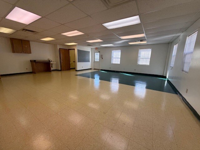 704 E Clay St, Thomasville, GA à louer - Photo du bâtiment - Image 3 de 8