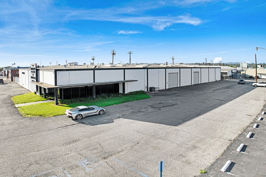 1005 E Orangethorpe Ave, Anaheim, CA for sale - Building Photo - Image 3 of 9
