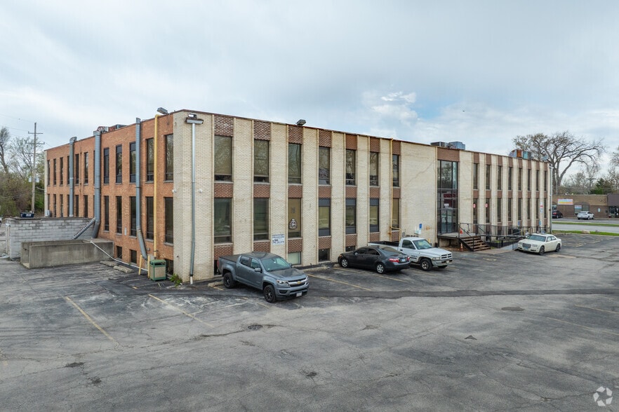 10001 W Roosevelt Rd, Westchester, IL for sale - Building Photo - Image 3 of 29