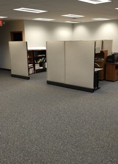 721 Cornerstone Xing, Waterford, WI for sale - Interior Photo - Image 3 of 25