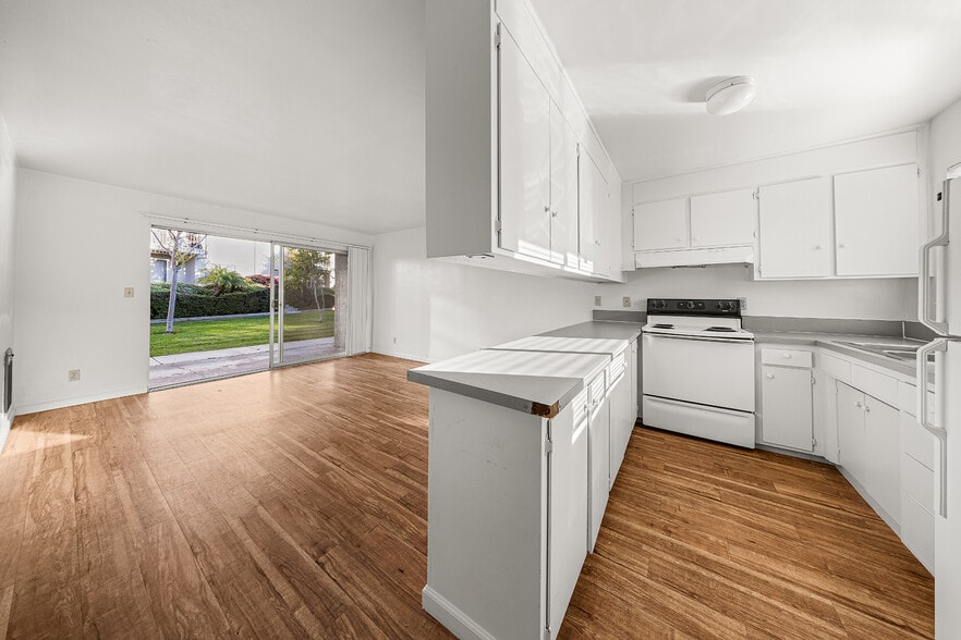 555 Westmont Ave, San Luis Obispo, CA for sale - Building Photo - Image 3 of 8