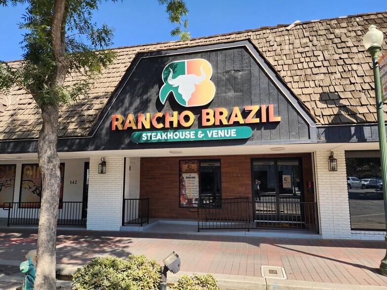 142-144 N K St, Tulare, CA à vendre - Photo du bâtiment - Image 3 de 108