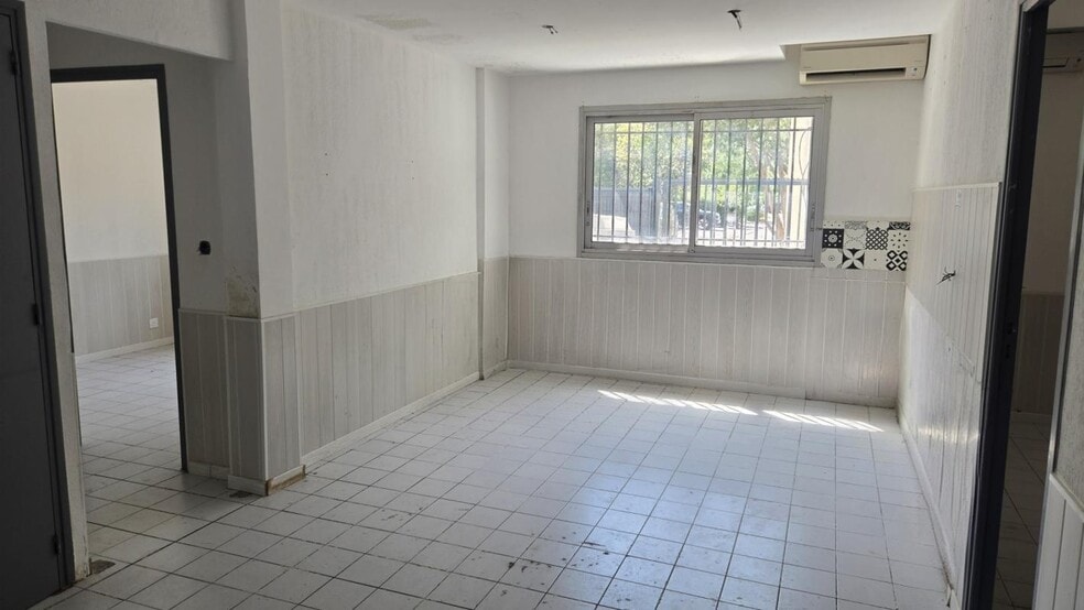 Office in La Valette-du-Var for lease - Building Photo - Image 3 of 6