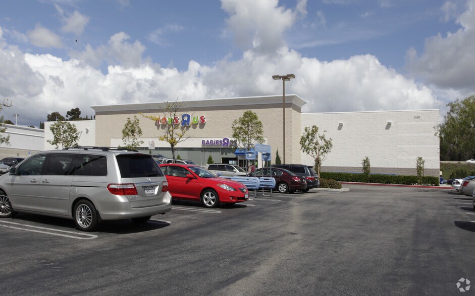 25362 El Paseo, Mission Viejo, CA à vendre - Photo du bâtiment - Image 1 de 19