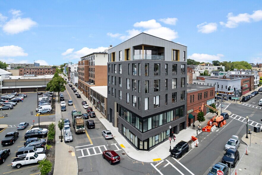 40 William Kelly Sq, Boston, MA à louer - Photo du bâtiment - Image 2 de 6