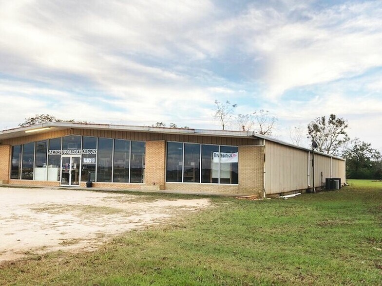 9828 Highway 31, Atmore, AL for sale - Primary Photo - Image 1 of 24