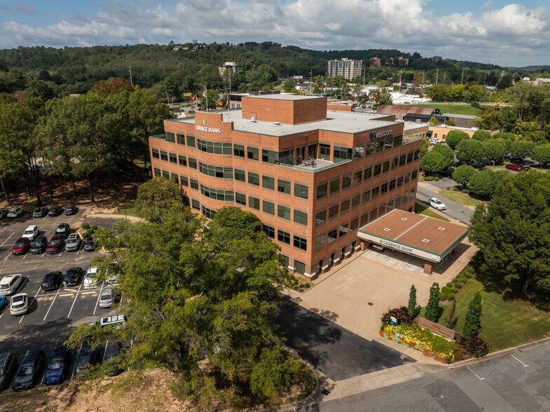2800 Cantrell Rd, Little Rock, AR à louer - Photo du bâtiment - Image 3 de 6