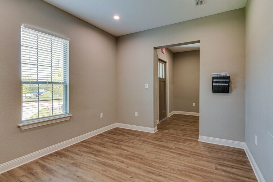 7720 Rufe Snow Dr, North Richland Hills, TX à louer - Photo intérieure - Image 3 de 5