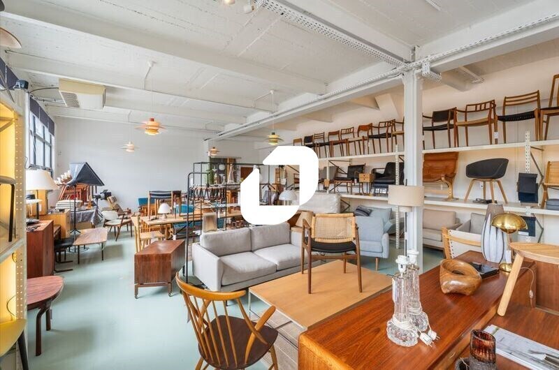 Flex in Courbevoie for lease - Interior Photo - Image 3 of 12
