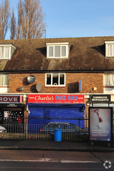 105 Chinbrook Rd, Londres à louer - Photo principale - Image 1 de 3