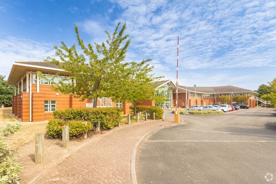 Harry Weston Rd, Coventry à louer - Photo du bâtiment - Image 3 de 18