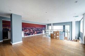 128 Hoxton St, London for lease Interior Photo- Image 2 of 11