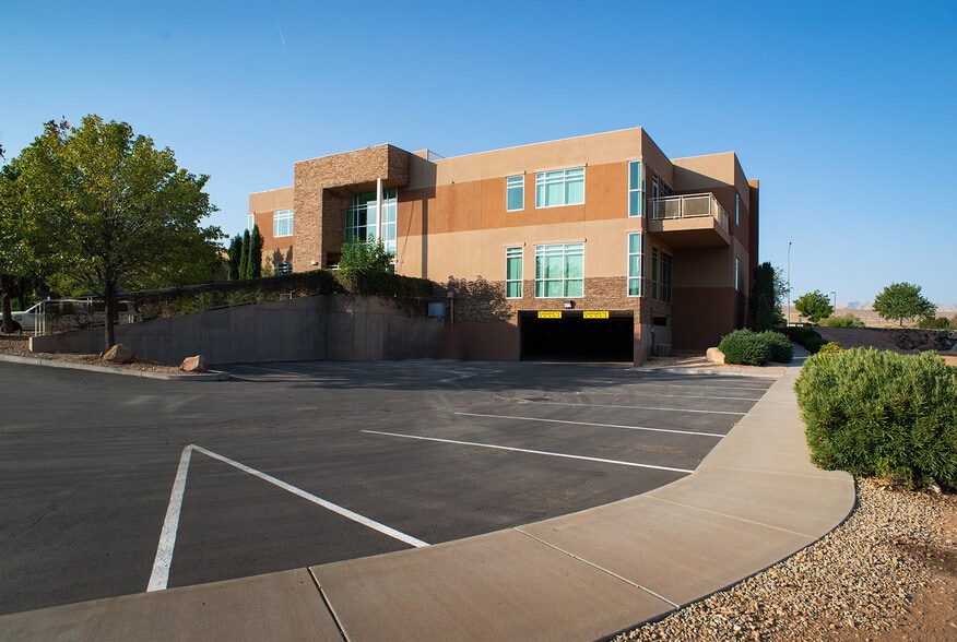 912 W 1600 S, Saint George, UT for lease - Building Photo - Image 2 of 18