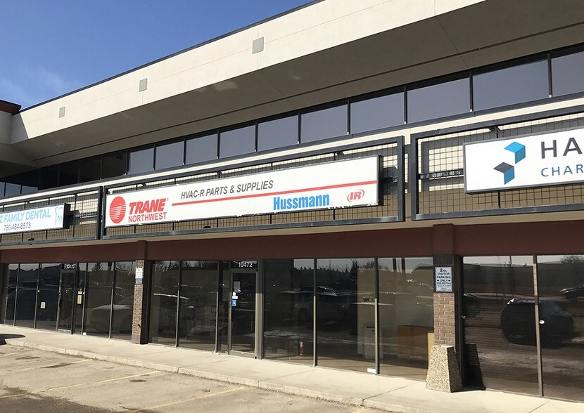 10464 Mayfield Rd NW, Edmonton, AB à louer - Photo du bâtiment - Image 3 de 3