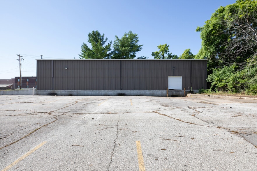 920 N Atherton Rd, Independence, MO for sale - Building Photo - Image 2 of 7