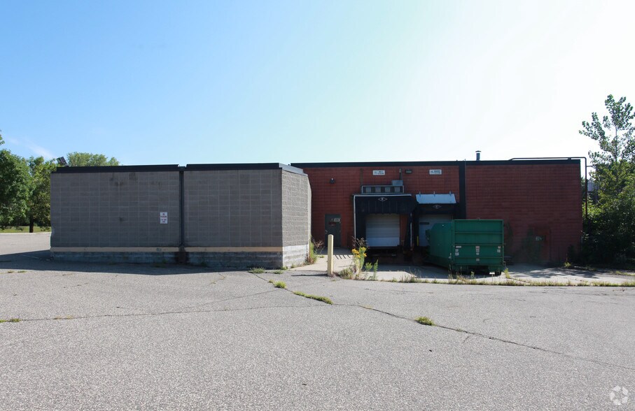 4730-4740 N Quebec Ave, New Hope, MN à vendre - Photo du bâtiment - Image 2 de 6