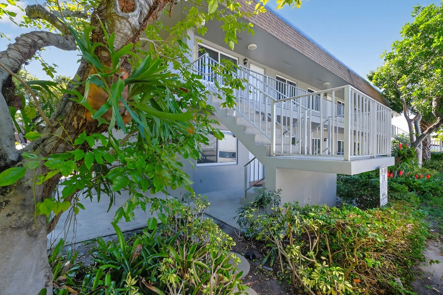 4900 NW 10th Ave, Fort Lauderdale, FL à vendre - Photo du bâtiment - Image 2 de 14