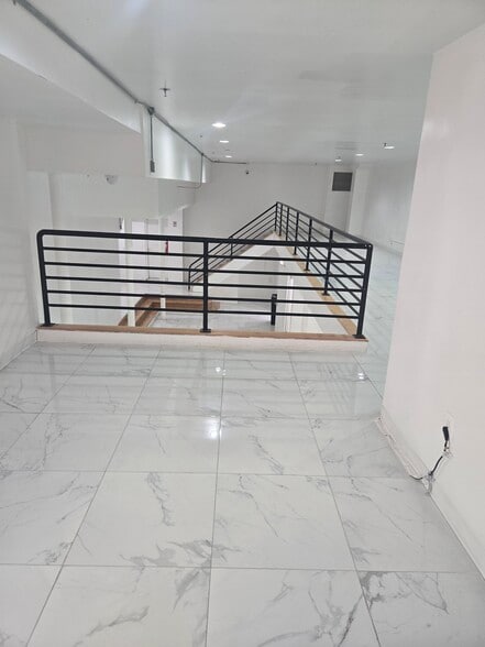 429 N Eutaw St, Baltimore, MD for lease - Building Photo - Image 3 of 17