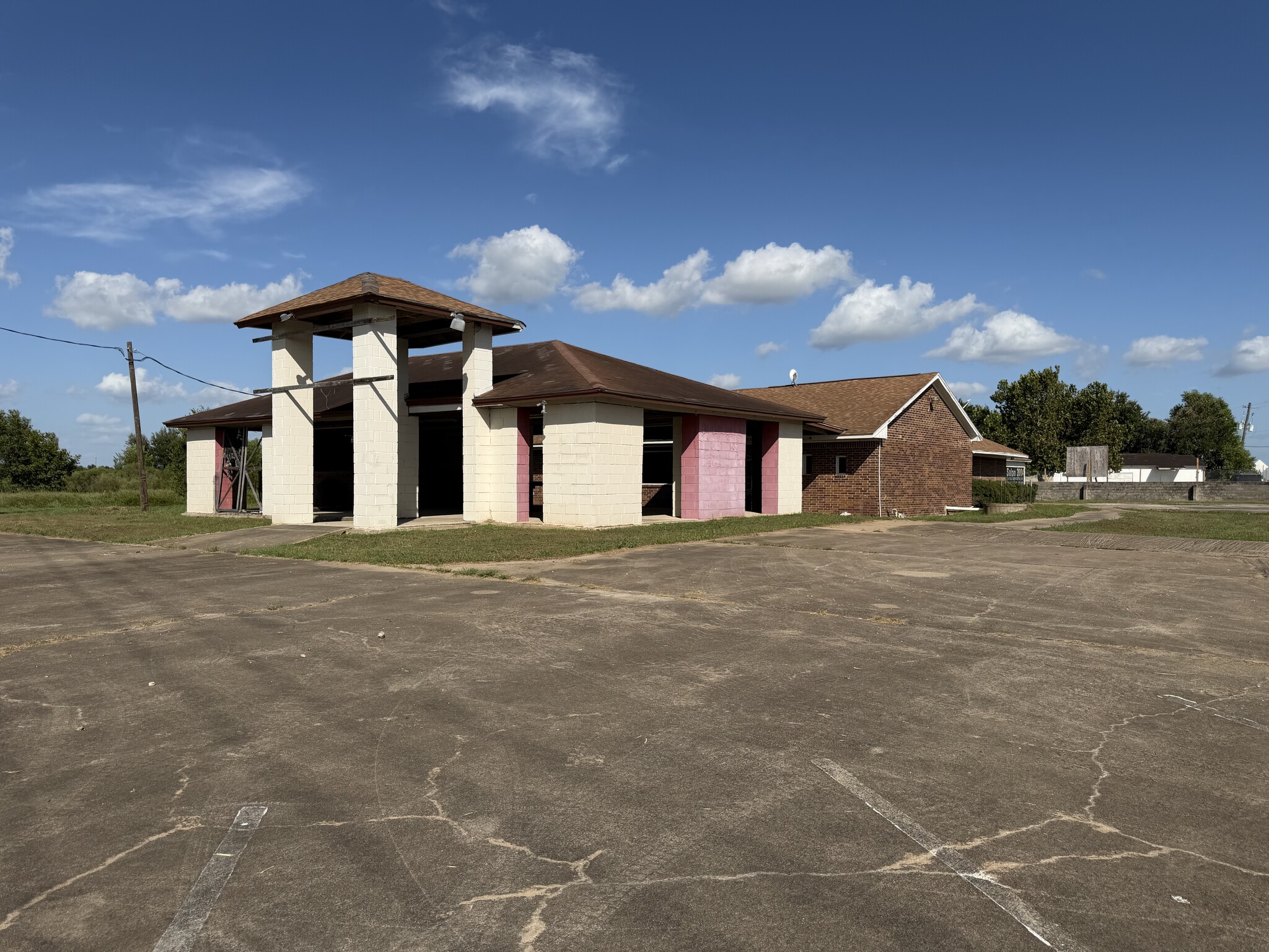 111 County Road 227, East Bernard, TX for lease Building Photo- Image 1 of 48