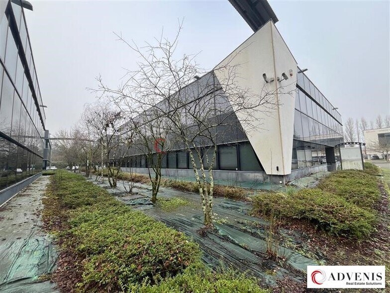 61 Rue Jean Briaud, Mérignac à louer - Photo du bâtiment - Image 2 de 12