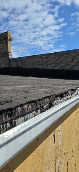 2 Tayco St, Menasha, WI for sale - Building Photo - Image 3 of 20