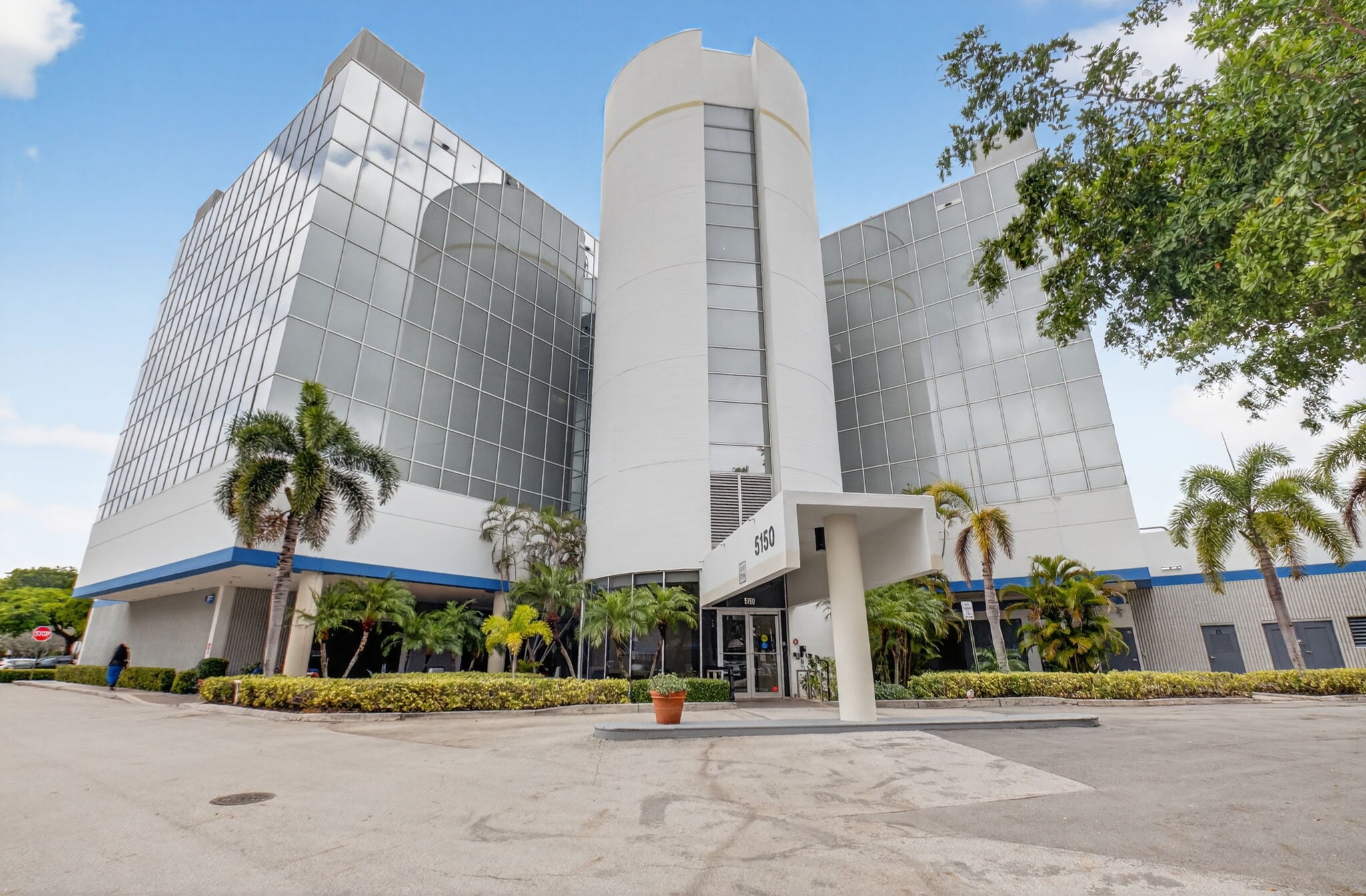 5150 Linton Blvd, Delray Beach, FL for lease Primary Photo- Image 1 of 42