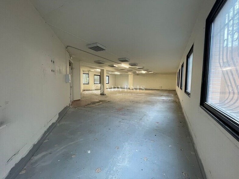 Office in Jouy-en-Josas for sale - Interior Photo - Image 2 of 9