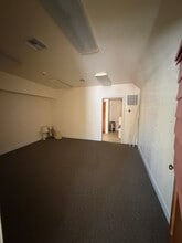 36 Tropic Blvd W, Largo, FL for lease Interior Photo- Image 2 of 4