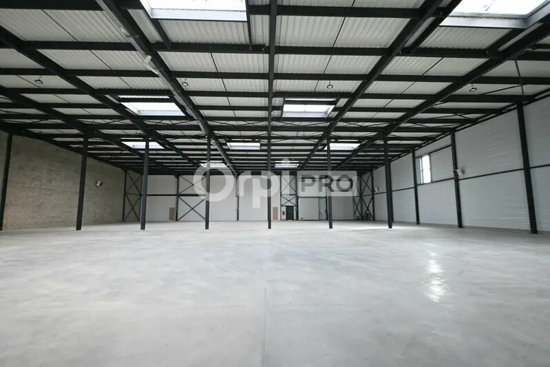 Flex in Colombier-Saugnieu for lease - Interior Photo - Image 3 of 9