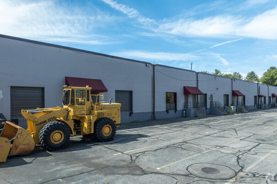 77 Accord Park Dr, Norwell, MA à louer - Photo du bâtiment - Image 3 de 5