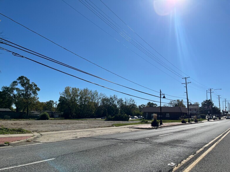 15229 Cicero Ave, Oak Forest, IL for sale - Building Photo - Image 3 of 10