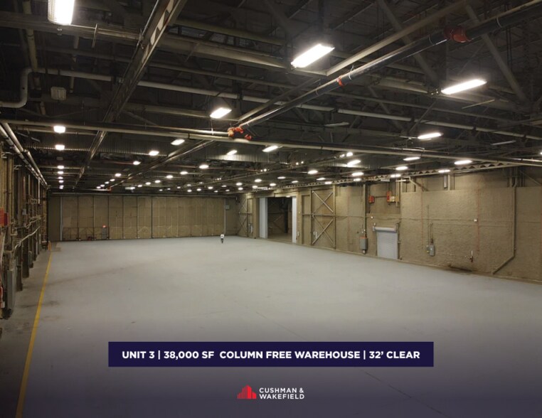 500 Grumman Rd W, Bethpage, NY à louer - Photo intérieure - Image 1 de 7