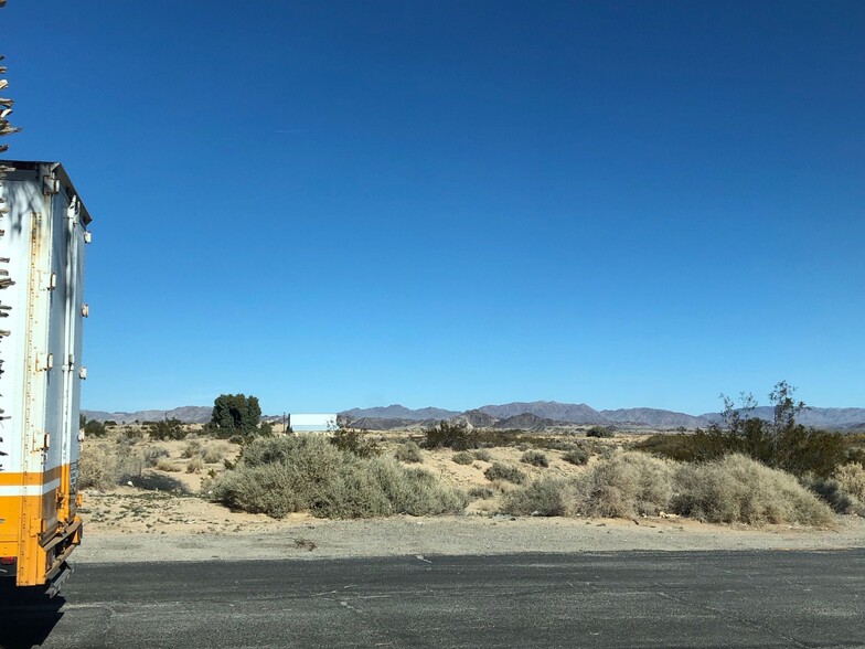 Calle Todd Ln, Twentynine Palms, CA à vendre - Photo du bâtiment - Image 2 de 6