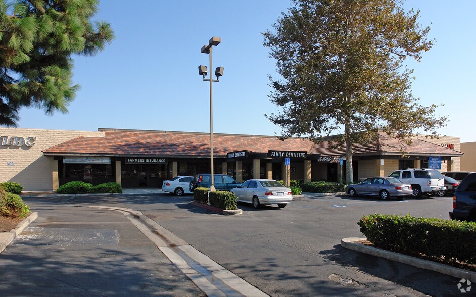 3846-3882 Mission Ave, Oceanside, CA à louer - Photo du bâtiment - Image 2 de 11