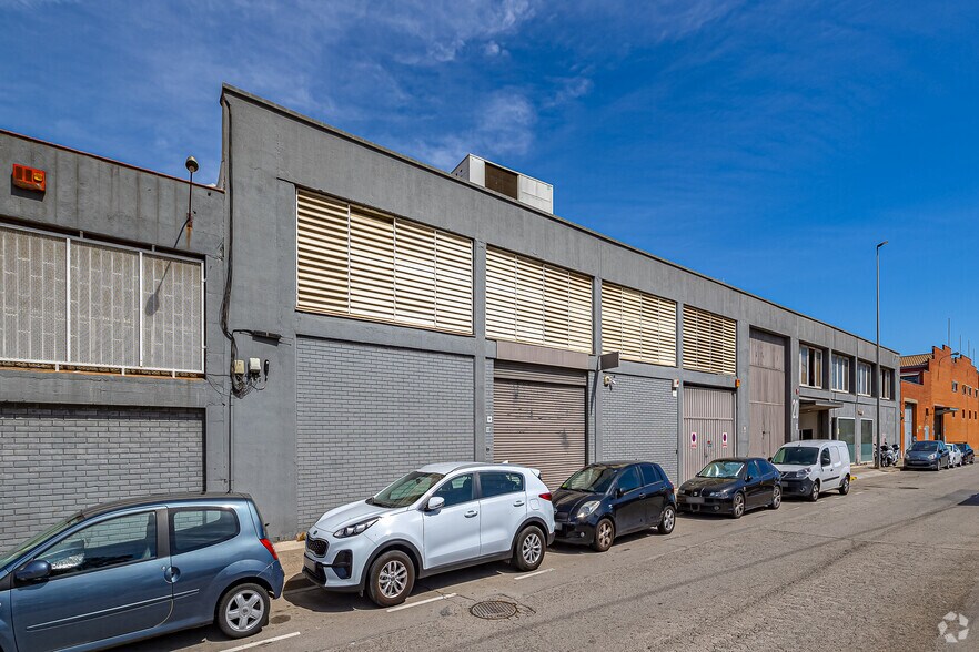 Industriel dans Sant Boi de Llobregat, Barcelona à louer - Photo du bâtiment - Image 2 de 2