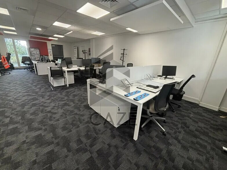 Office in Bruges for lease - Interior Photo - Image 2 of 5